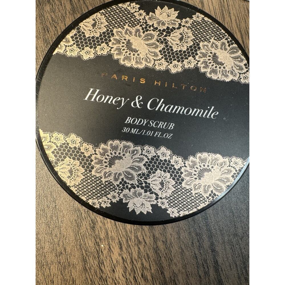 Paris Hilton Honey & Chamomile Body Scrub – Exfoliating‎ Travel Size 30ml